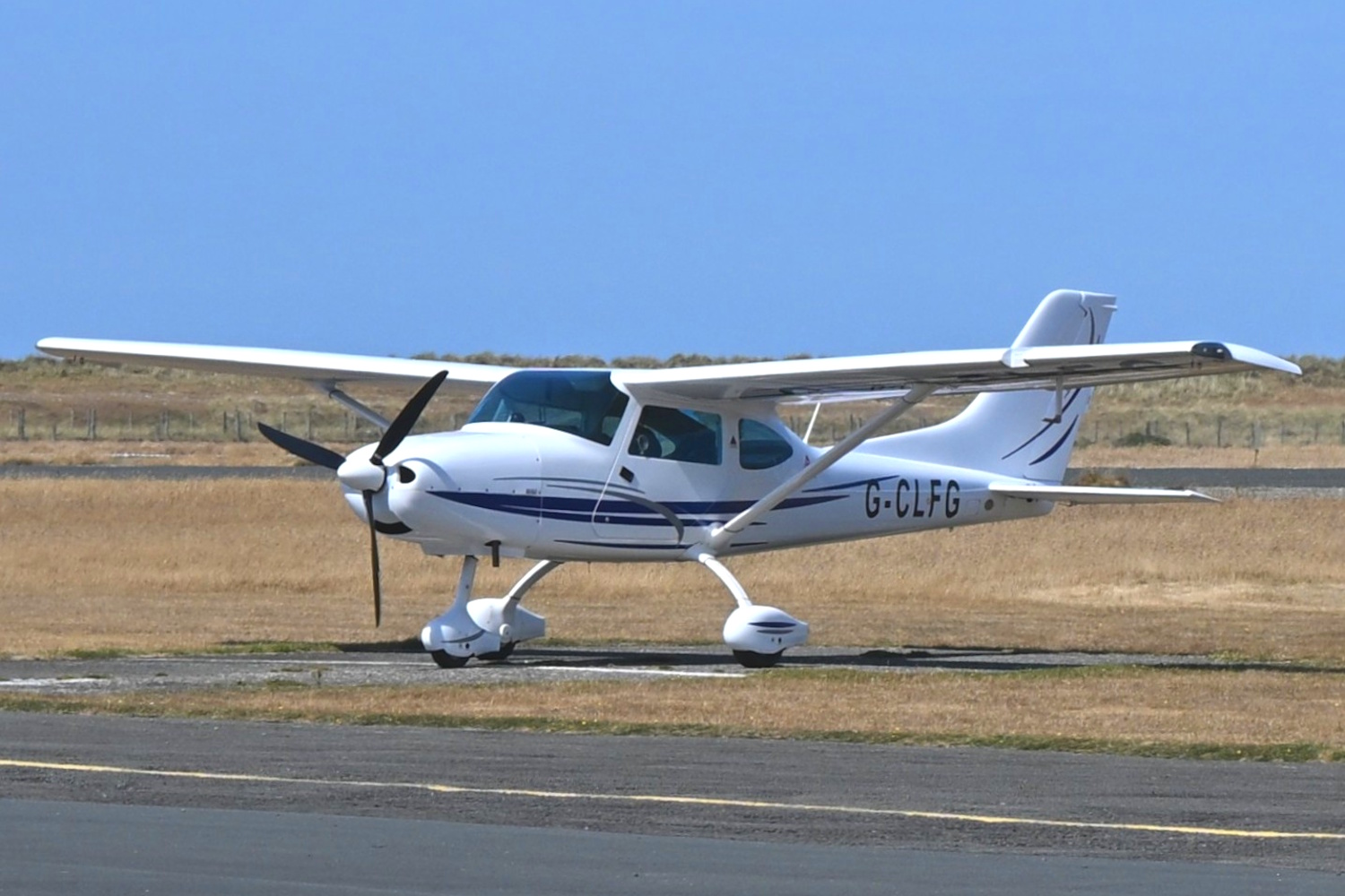 G-CLFG · TL Ultralight TL-3000 Sirius · EGCK