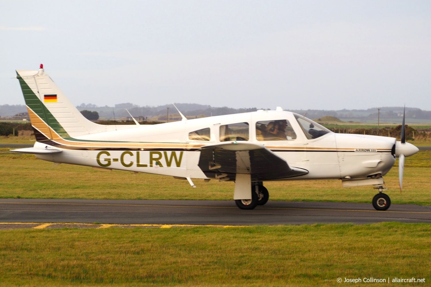 G-CLRW · Piper PA-28R-201 Cherokee Arrow III · (EGCK)