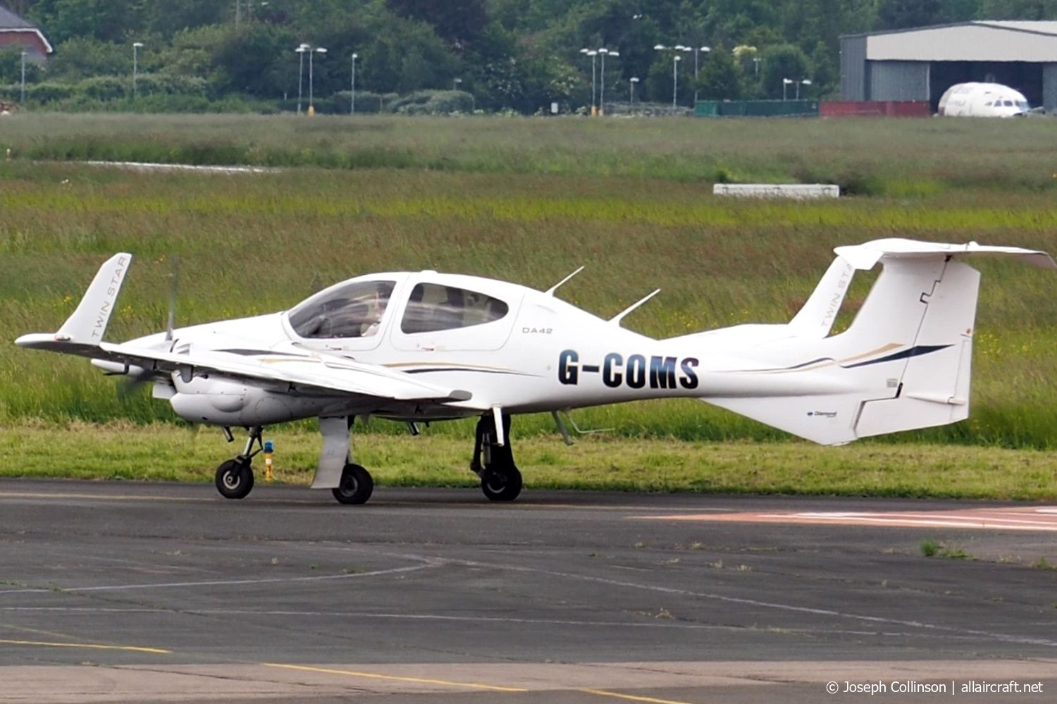 G-COMS · Diamond DA-42 Twin Star · (GLO / EGBJ)