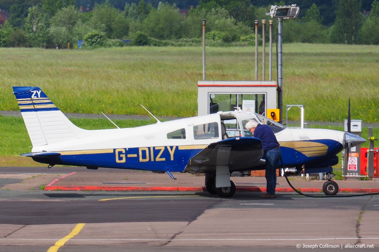 G-DIZY · Piper PA-28R-201T Turbo Cherokee Arrow III · (GLO / EGBJ)