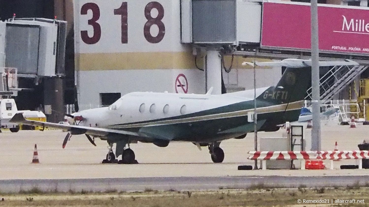 G-KFTI · Pilatus PC-12/47E · (FAO/LPFR)