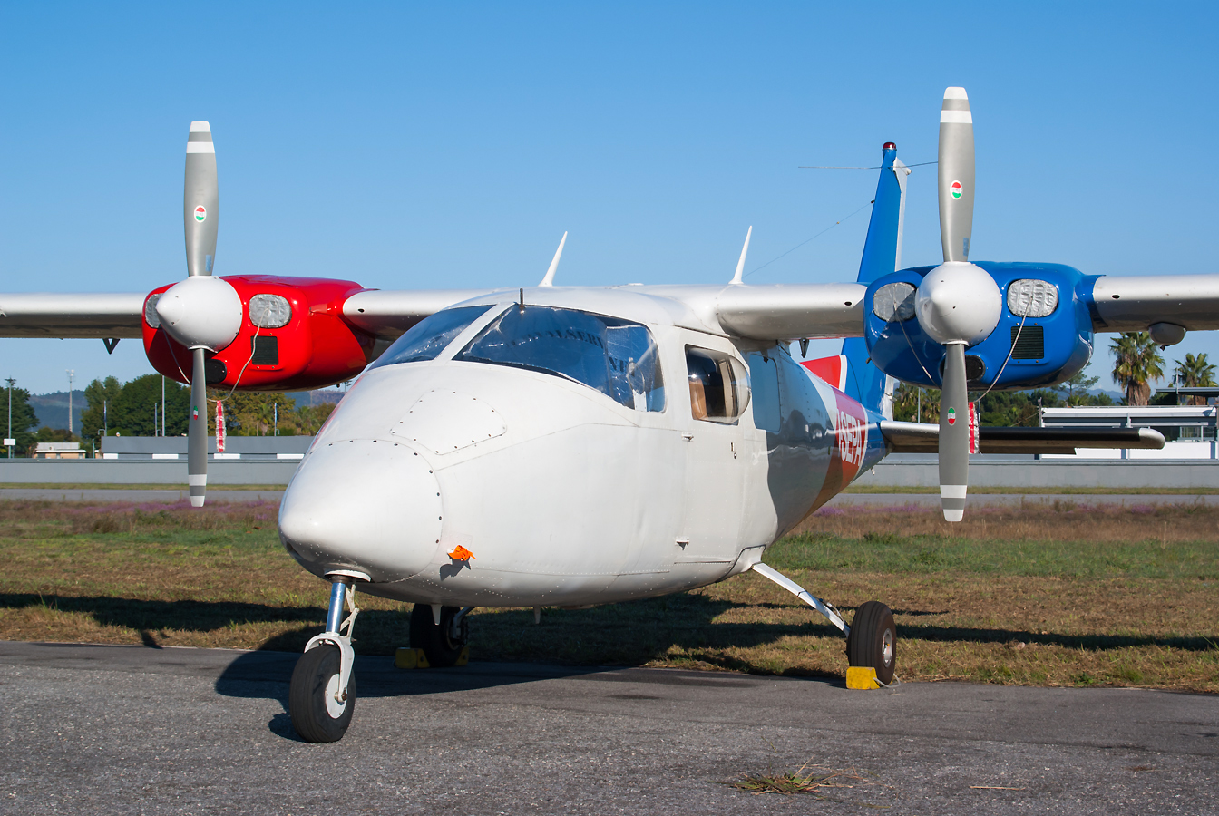 I-SEPA · Partenavia P.68 · (BGZ / LPBR)