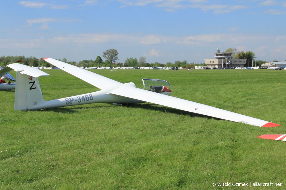 SP-3468 · SZD 51-1 Junior · (EPST)