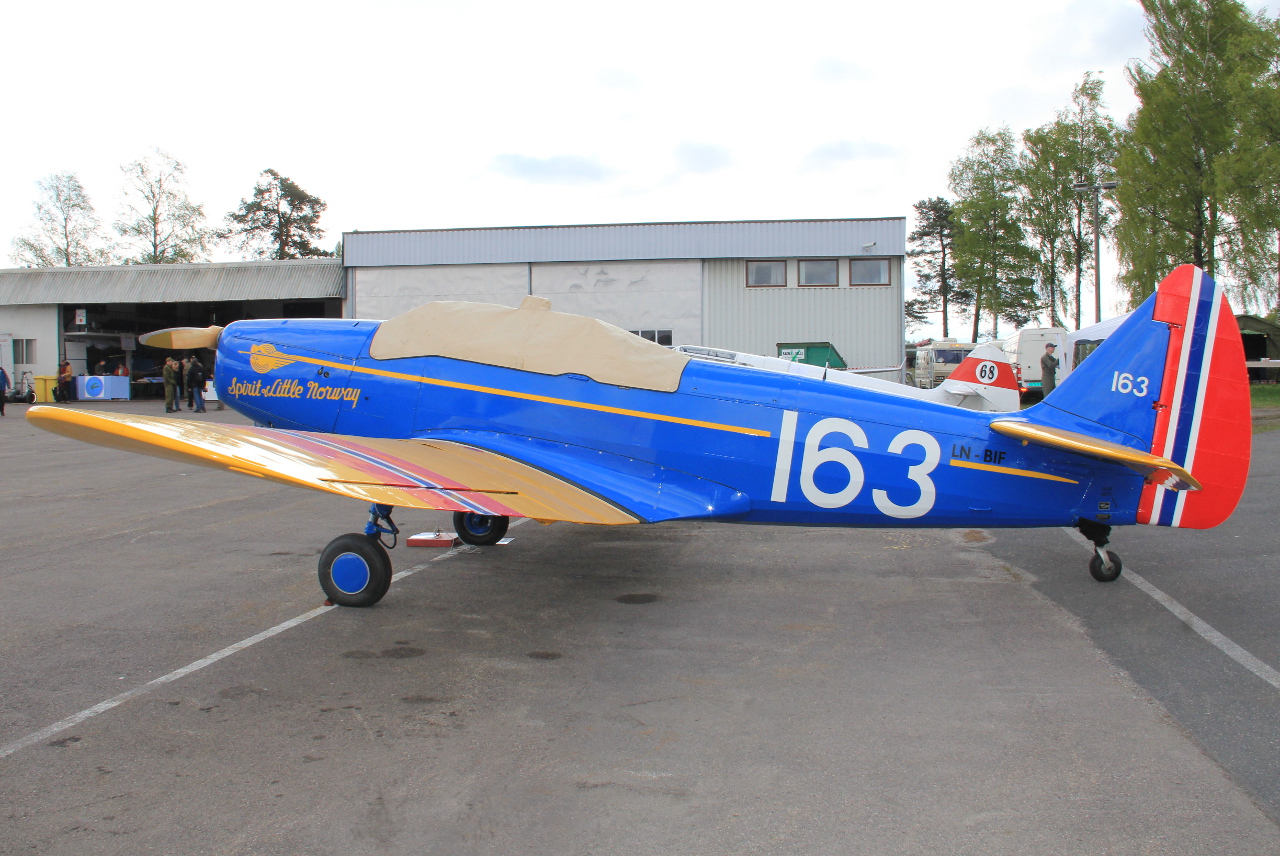 LN-BIF · Fairchild PT-19A Cornell · (ENKJ)