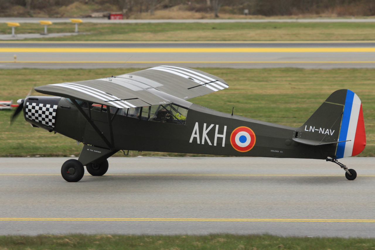LN-NAV · Piper L-18C Super Cub · (SVG / ENZV)