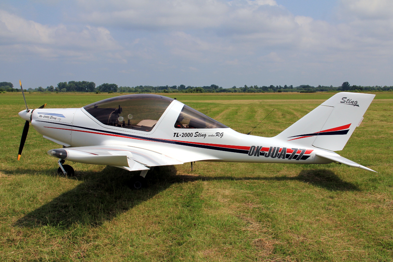 OK-JUA77 · TL Ultralight TL-2000 Sting Carbon RG · (EPST)