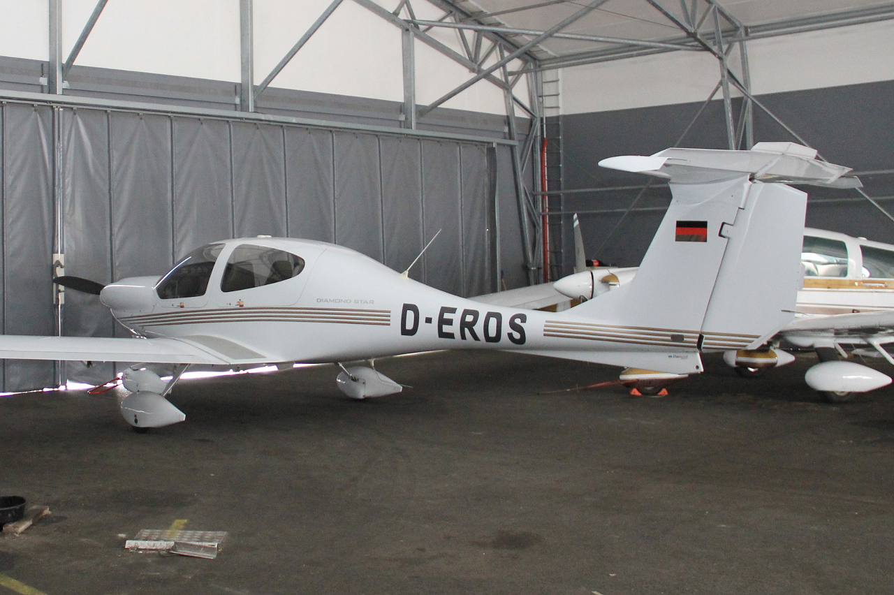 D-ERDS · Diamond DA-40 Diamond Star · (ENKJ)