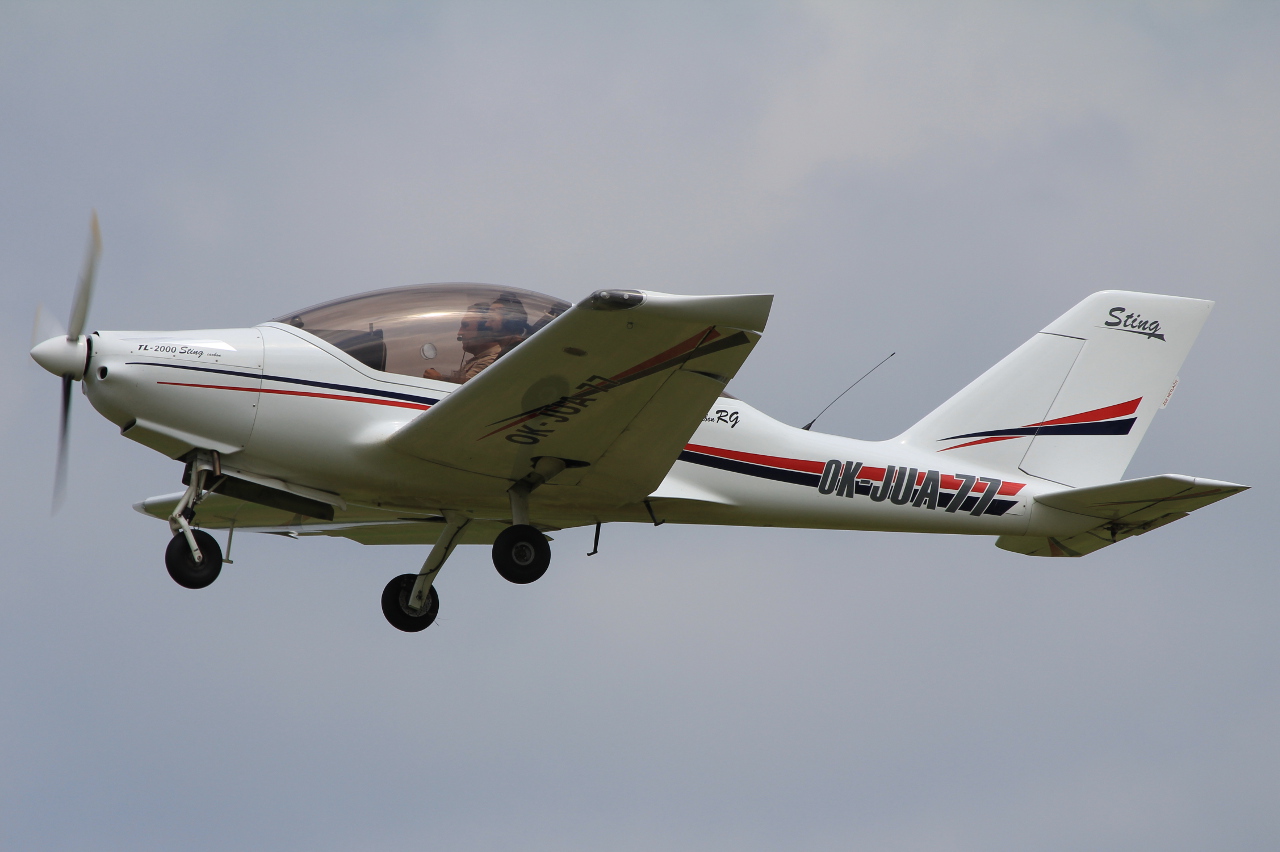 OK-JUA77 · TL Ultralight TL-2000 Sting Carbon RG · (EPST)