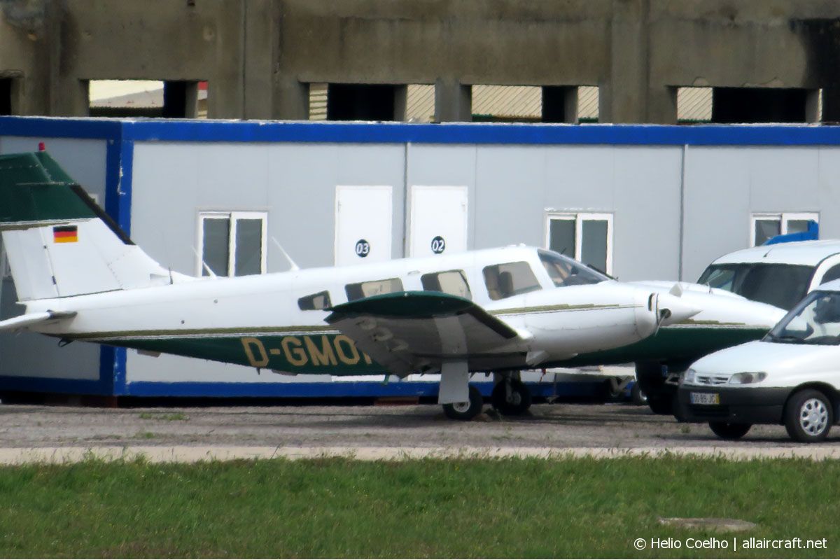 D-GMOF · Piper PA-34-220T Seneca V · (LPCS)