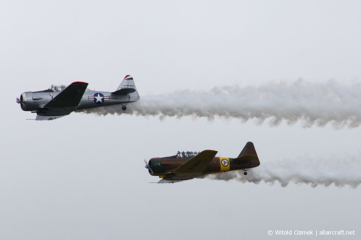 LN-PFX · Canadian Car & Foundry T-6 Harvard Mk.4 · (SVG / ENZV)