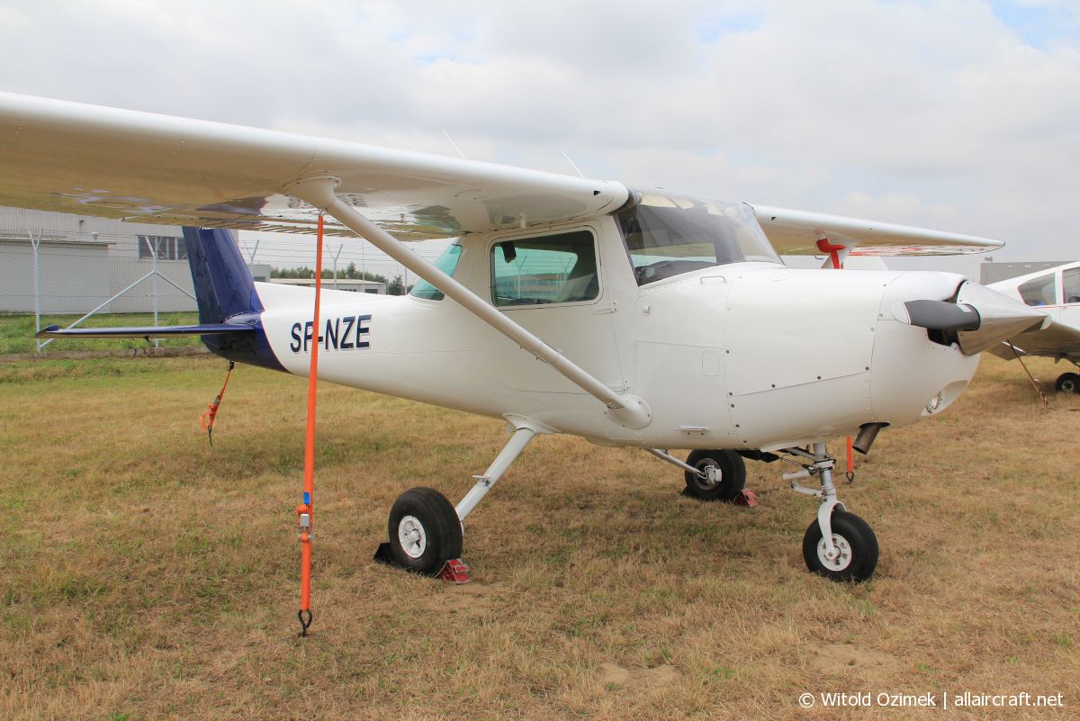 SP-NZE · Cessna 152 · (EPML)