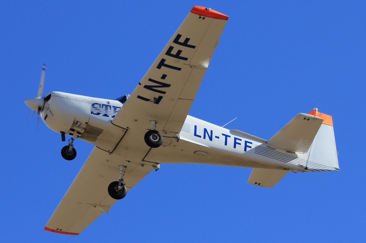 LN-TFF · Slingsby T67M-200 Firefly · (SVG / ENZV)