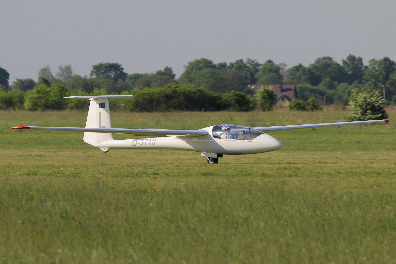 D-3719 · SZD-48-3 Jantar Standard 3 · (EPST)