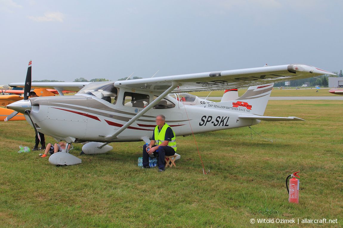 SP-SKL · Cessna 182A Skylane · EPRJ