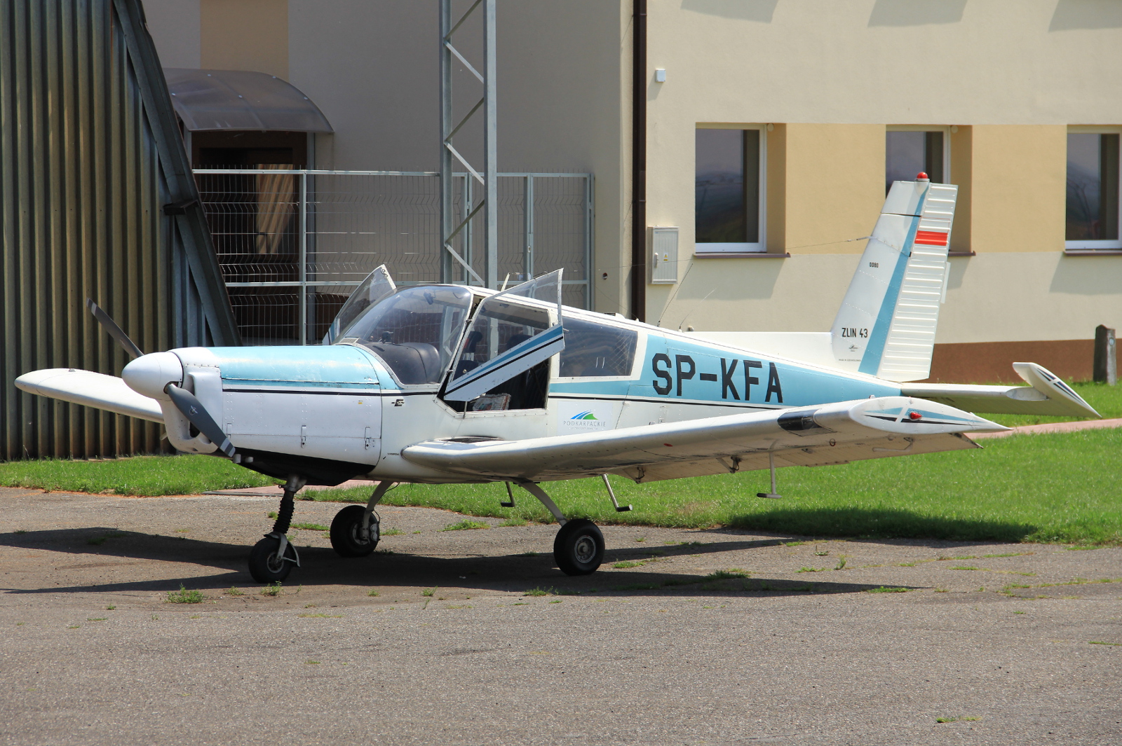 SP-KFA · Zlin 43 · (RZE / EPRZ)