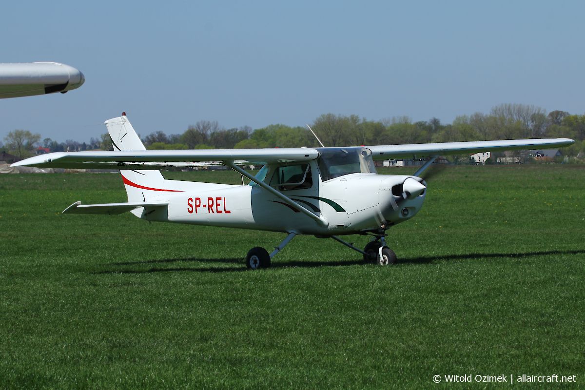 SP-REL · Cessna 152 · (EPKP)