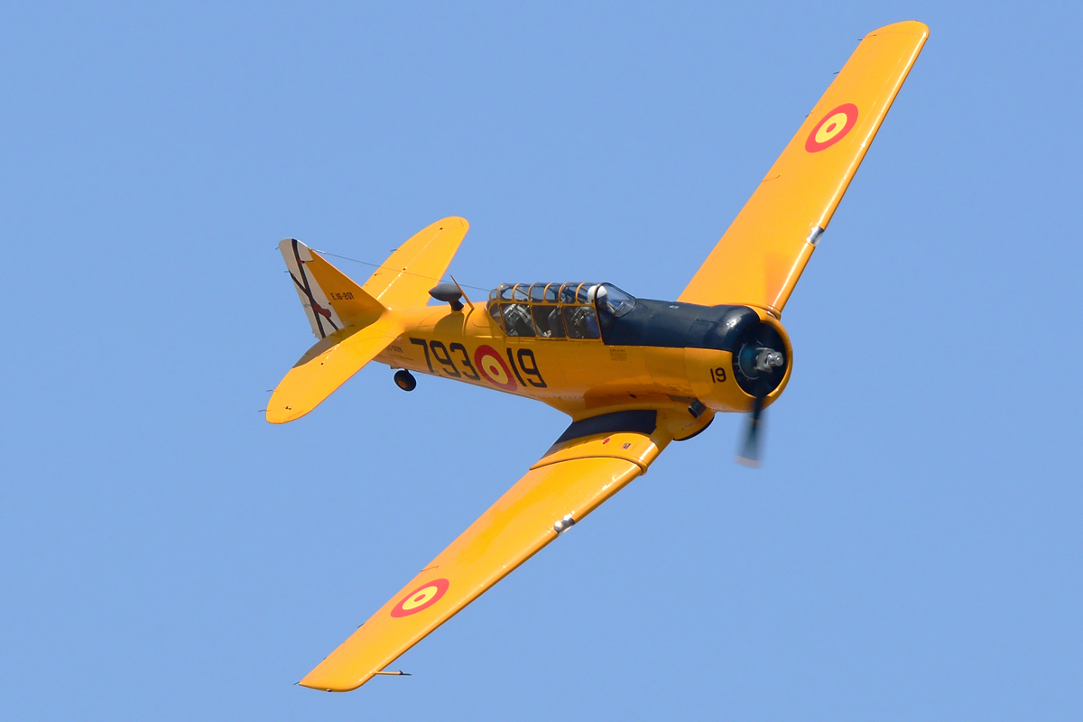 EC-DUN · North American T-6G Texan · (MAD / LEMD)