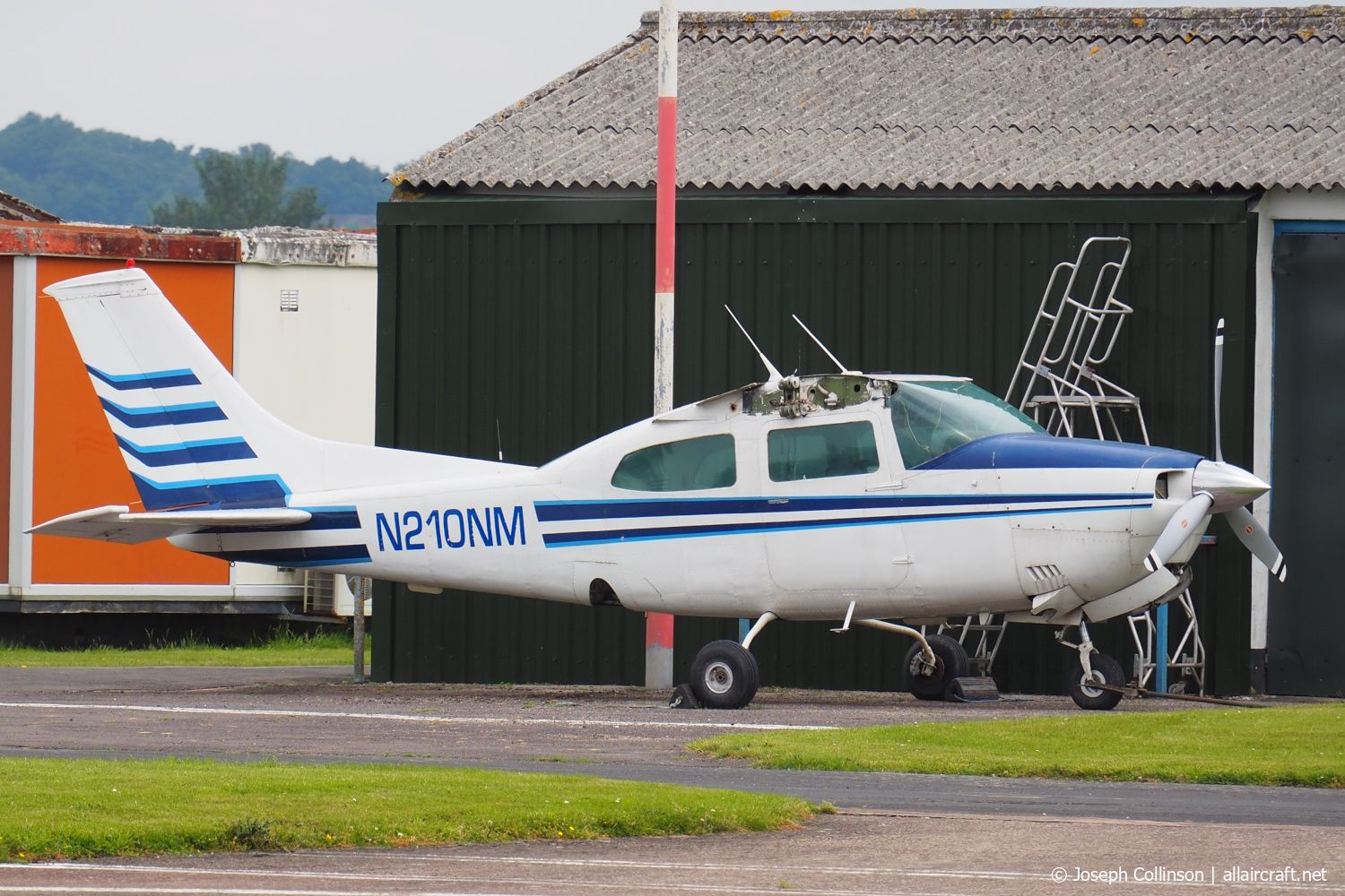 N210NM · Cessna 210K Centurion · (EGBO)
