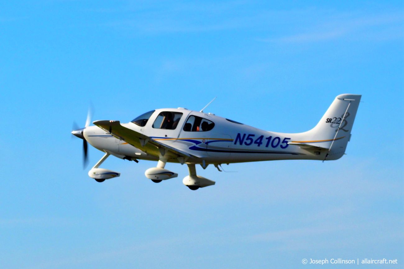 N54105 · Cirrus SR22 G2 · (EGCK)