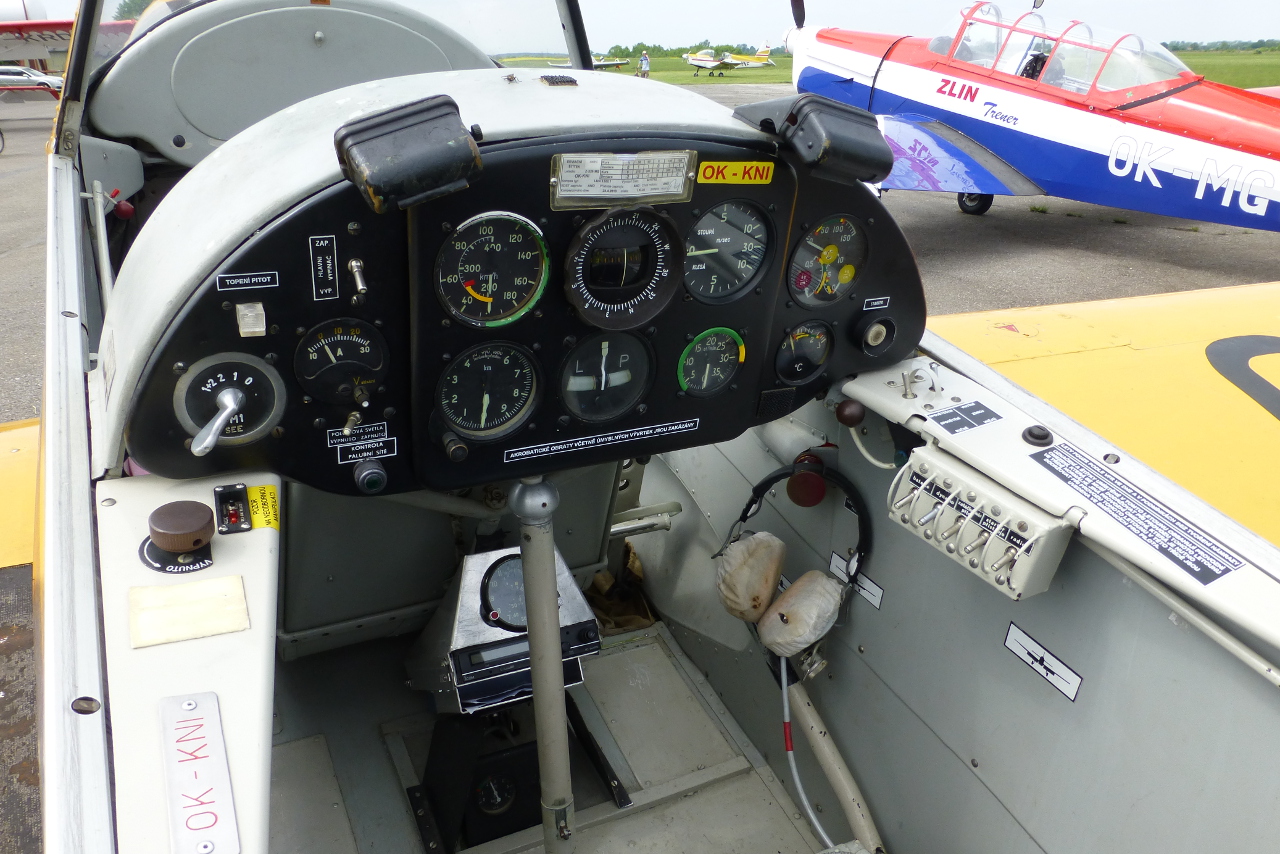 OK-KNI · Zlin Z-226MS · (EPST)