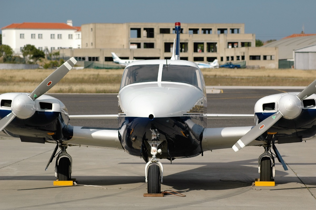 PH-COM · Piper PA-30-160 Twin Comanche · (LPCS)