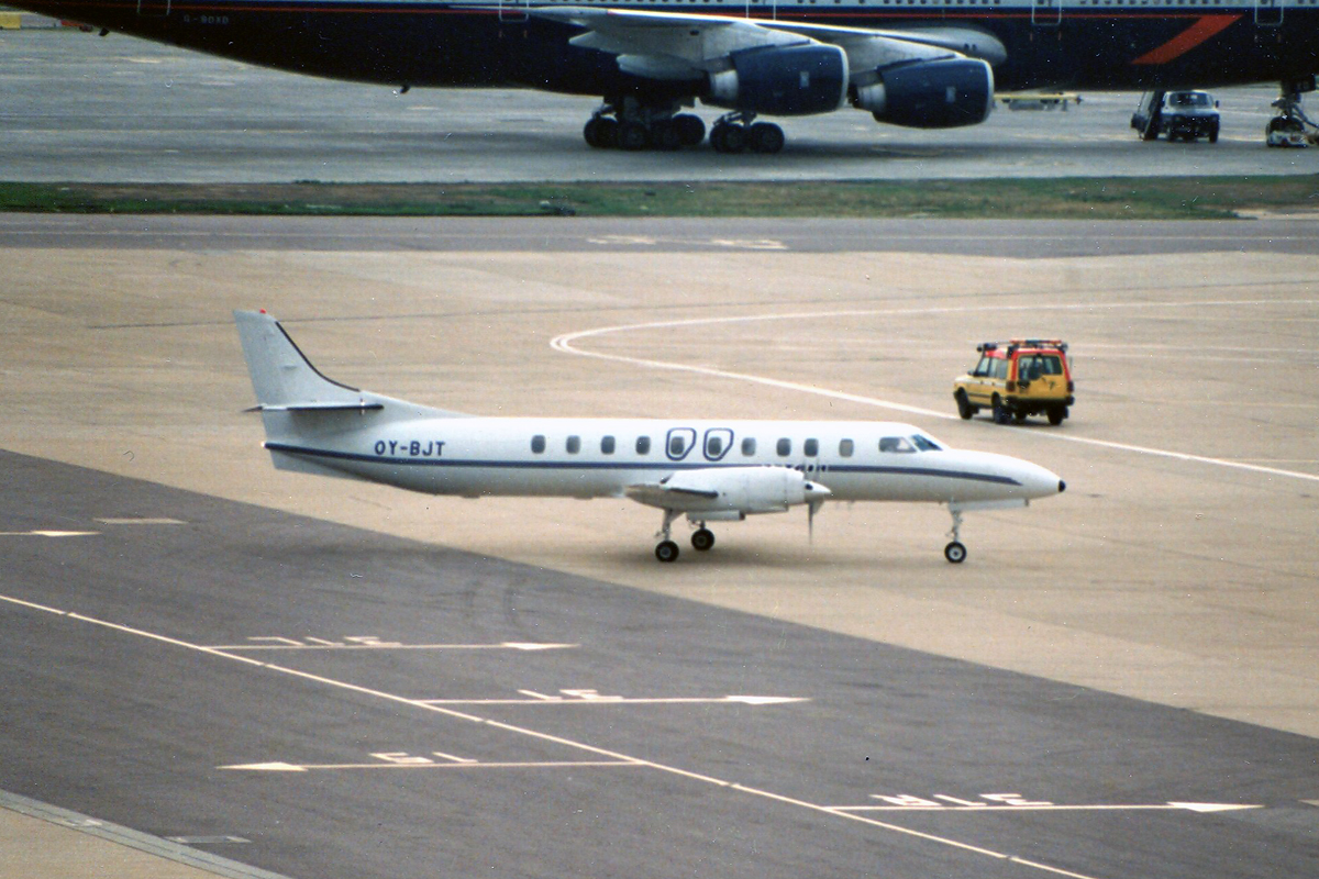 OY-BJT · Swearingen SA-226TC Metro II · (LGW / EGKK)