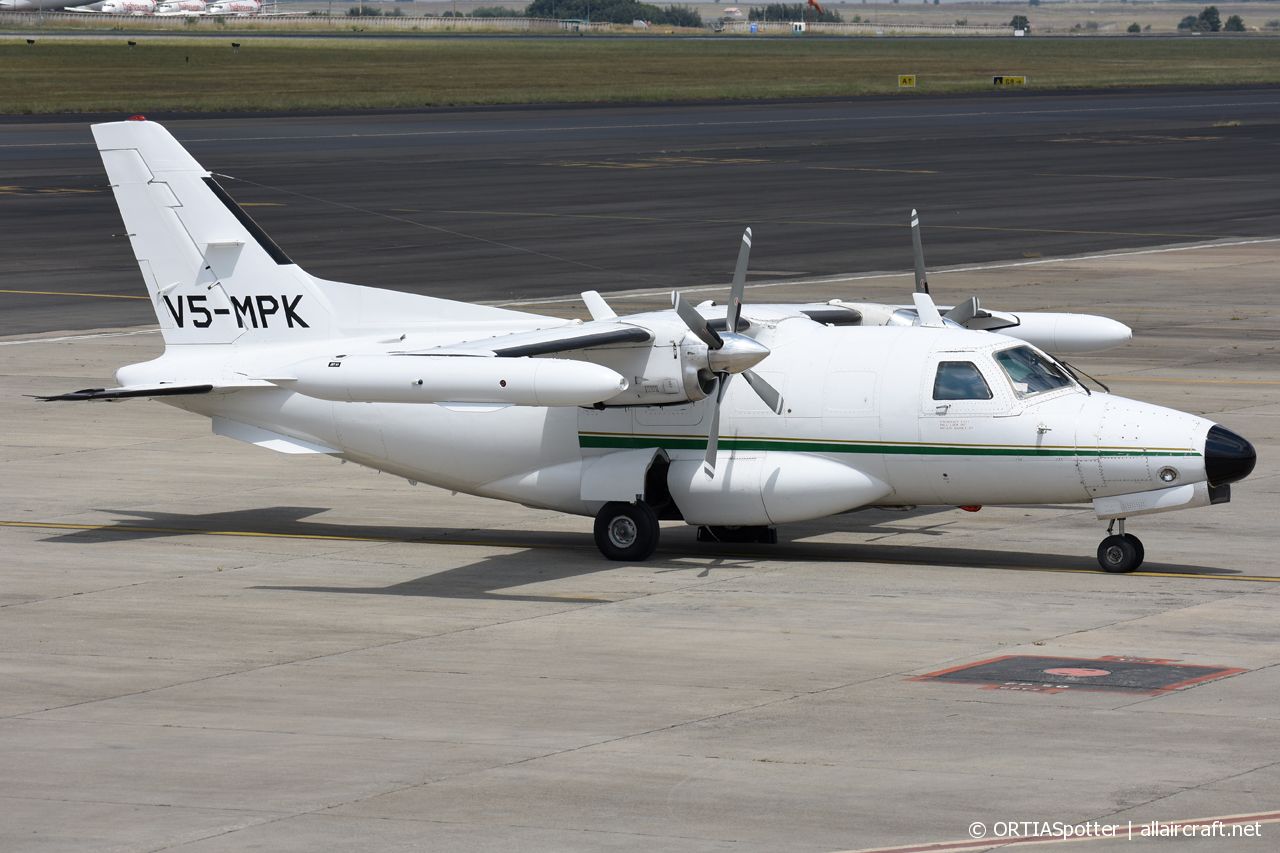 V5-MPK · Mitsubishi MU-2B-60 Marquise · (JNB / FAOR)