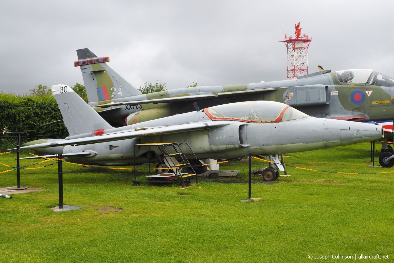 XR541 · Folland Gnat T.1 · -