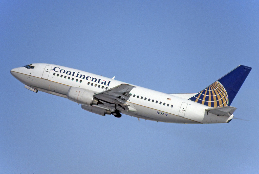 N17619 · Boeing 737-524 · (MSP / KMSP)
