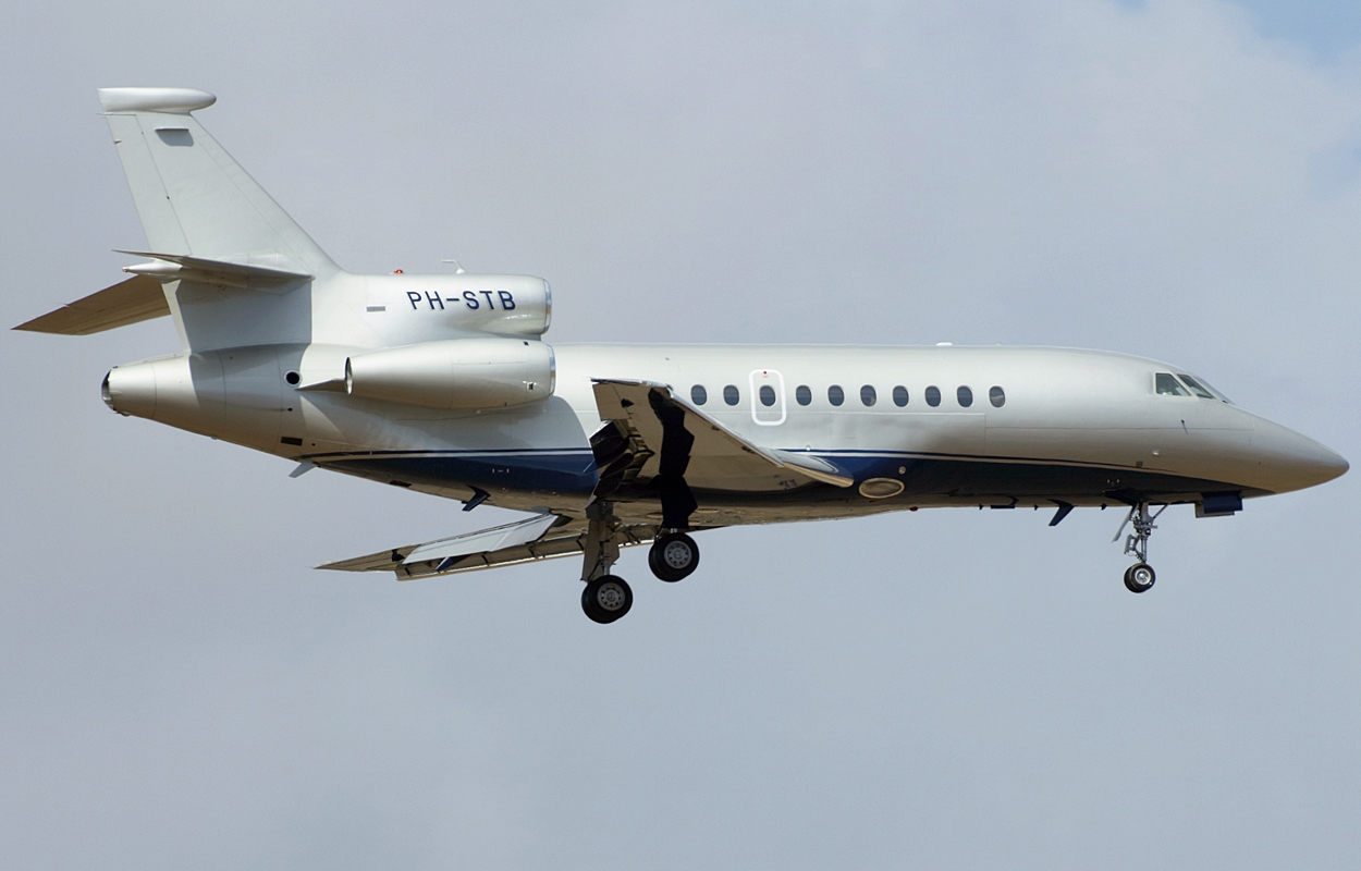 PH-STB · Dassault Falcon 900C · (LPA / GCLP)