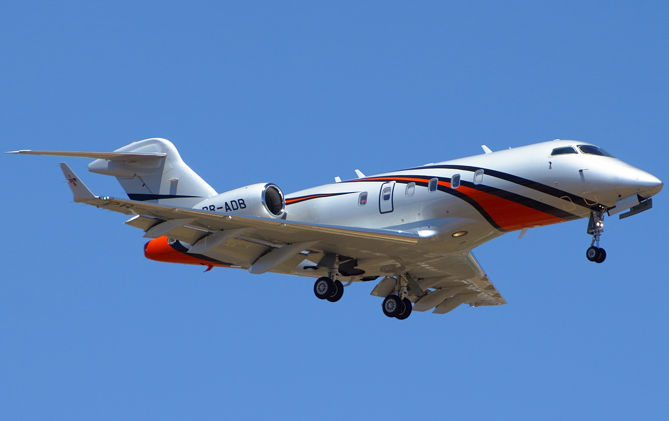 PR-ADB · Bombardier BD-100-1A10 Challenger 300 · (LPA / GCLP)