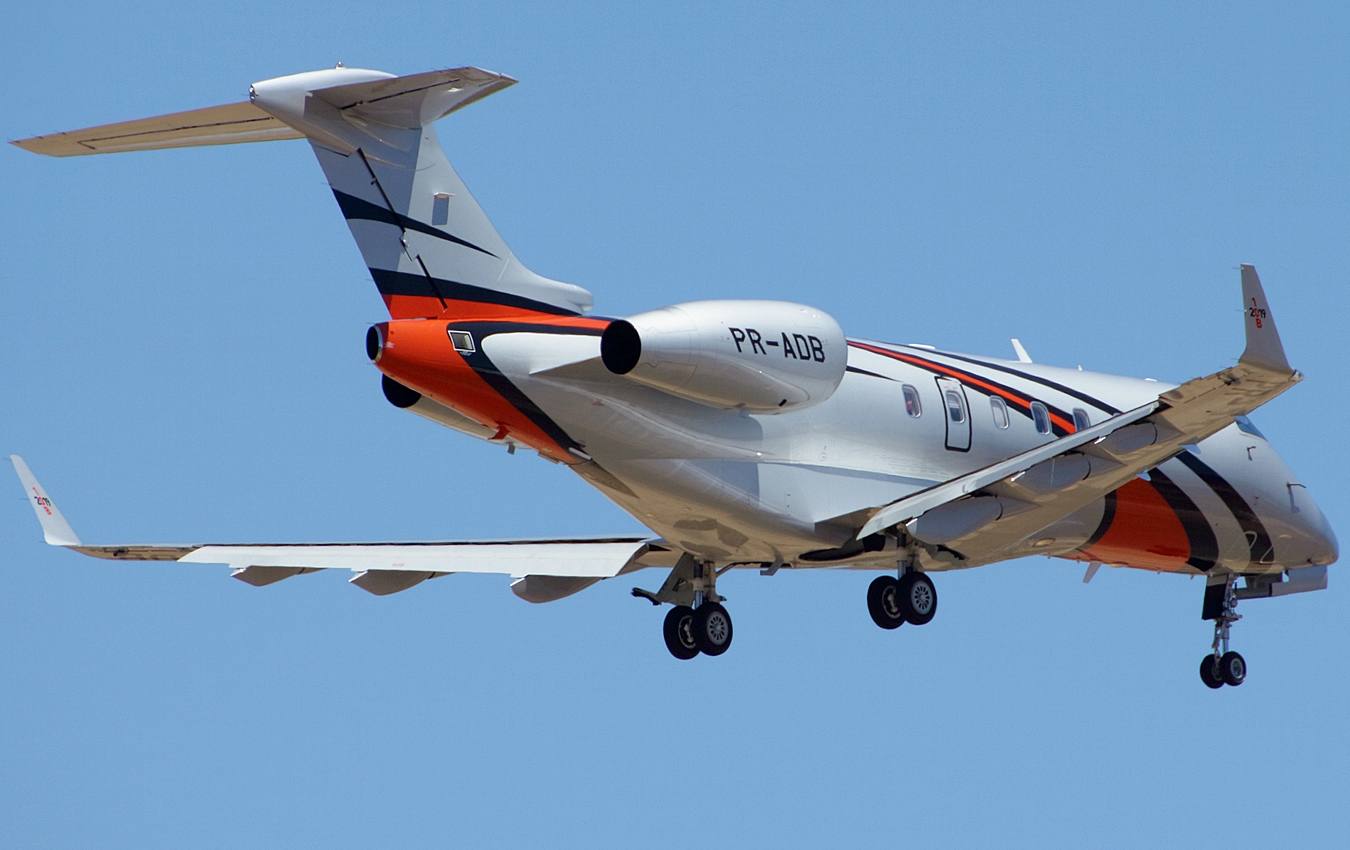 PR-ADB · Bombardier BD-100-1A10 Challenger 300 · (LPA / GCLP)