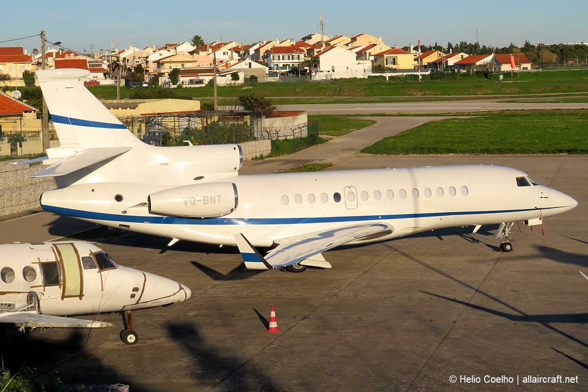 VQ-BNT · Dassault Falcon 7X · (LPCS)