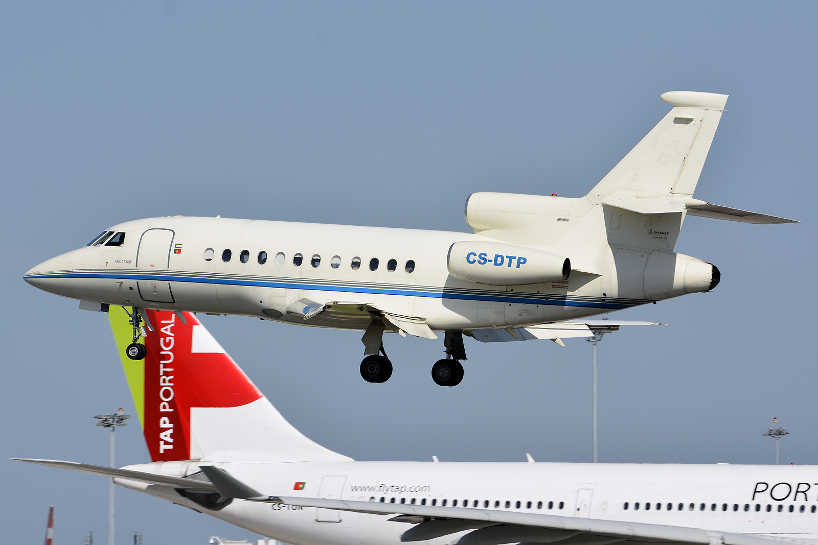 CS-DTP · Dassault Falcon 900B · (LIS / LPPT)