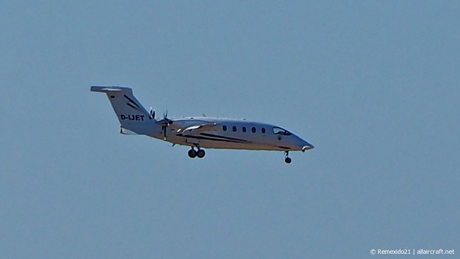 D-IJET · Piaggio P-180 Avanti · (FAO / LPFR)