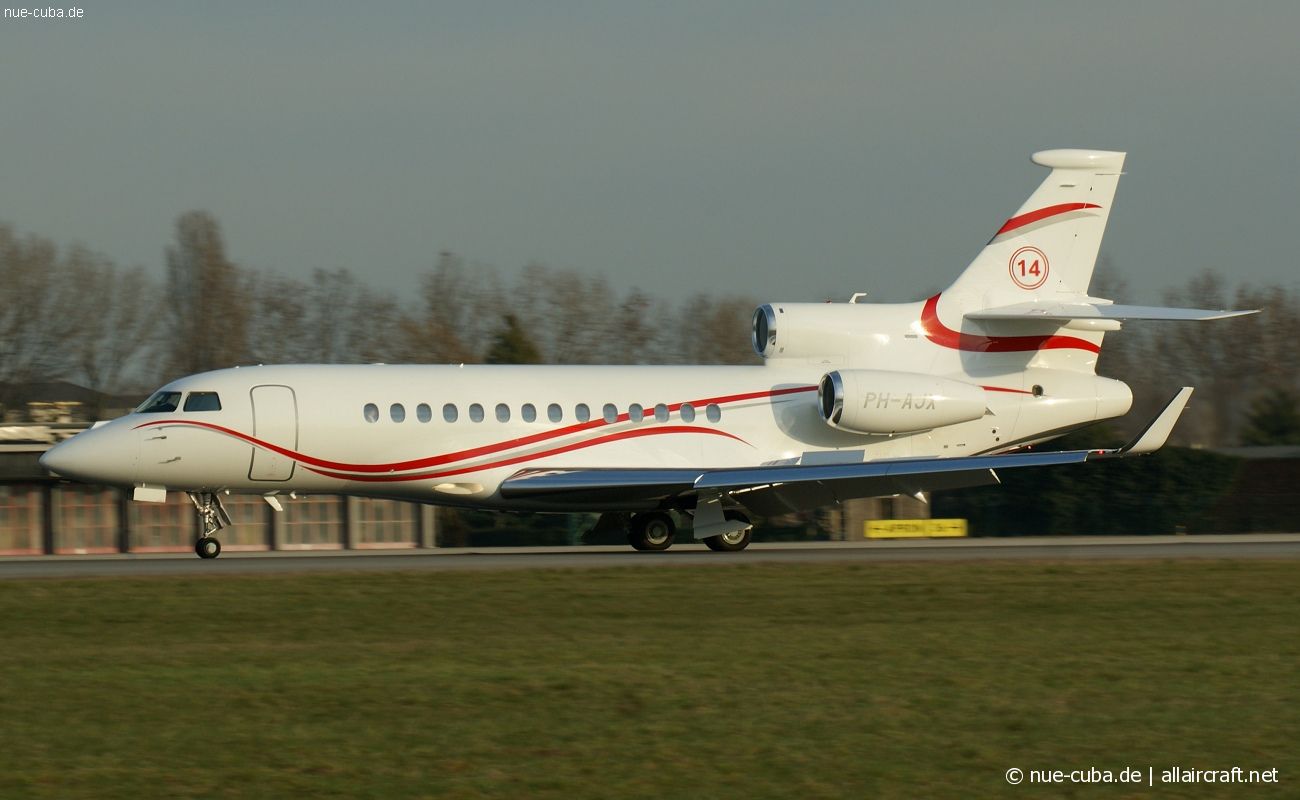 PH-AJX · Dassault Falcon 7X · (LIN / LIML)