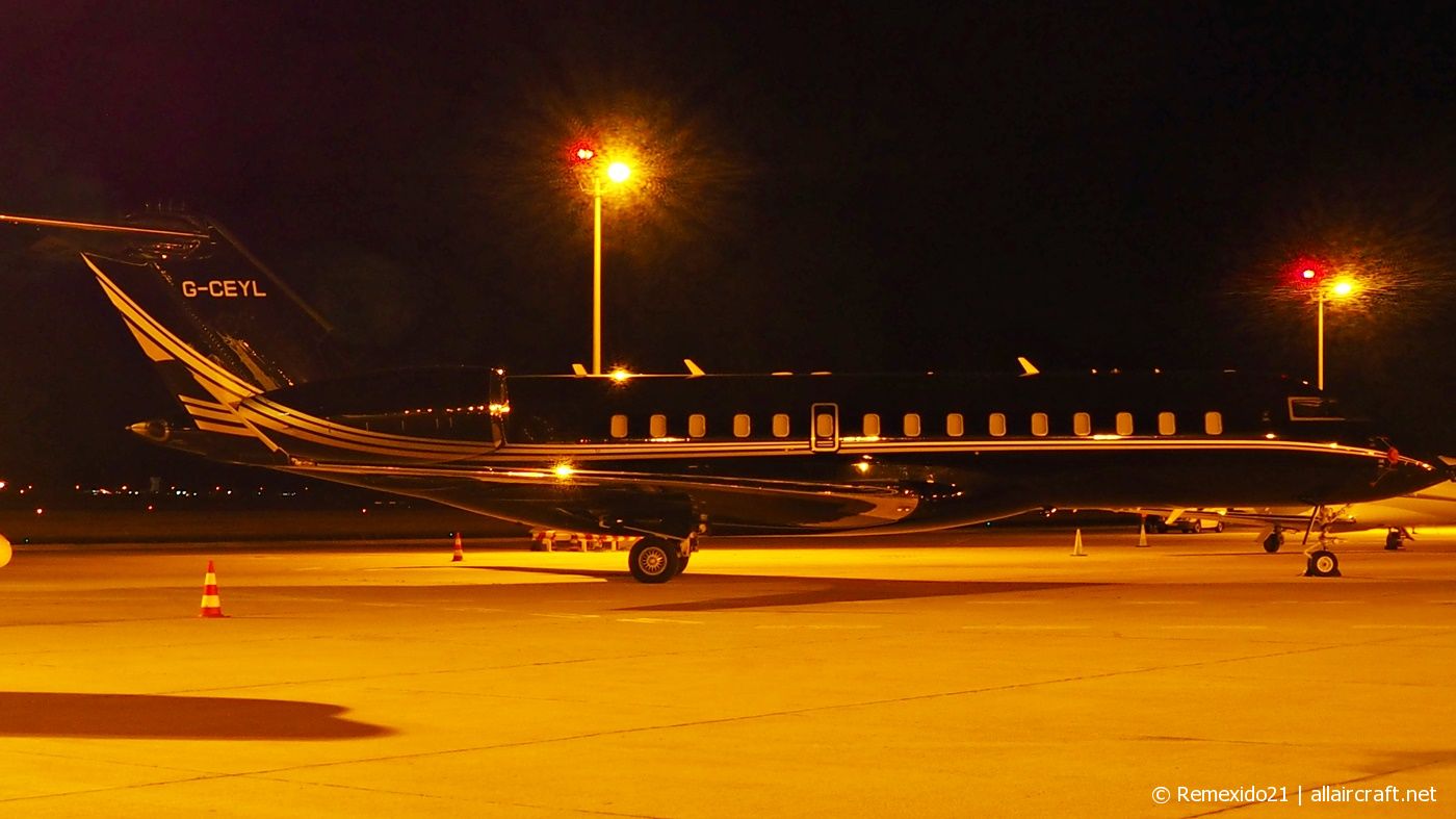 G-CEYL · Bombardier BD-700-1A10 Global Express XRS · (FAO /LPFR)