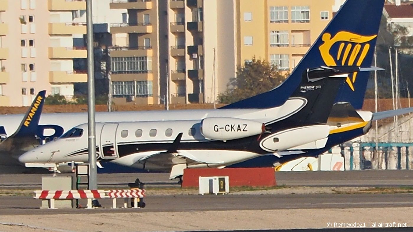 G-CKAZ · Embraer EMB-505 Phenom 300 · (FAO / LPFR)