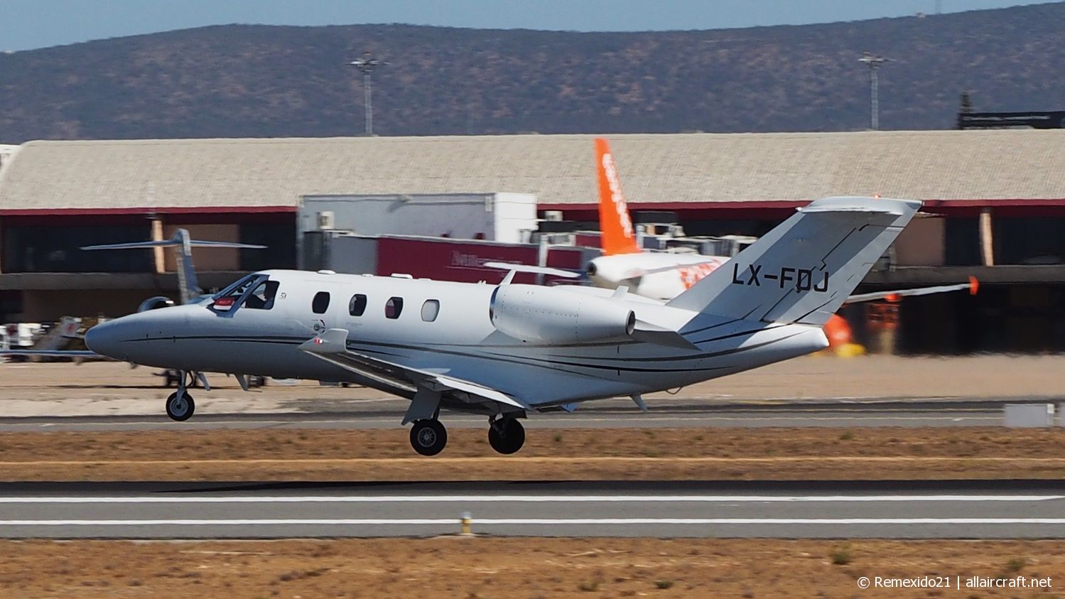 LX-FDJ · Cessna 525 Citation M2 · (FAO / LPFR)