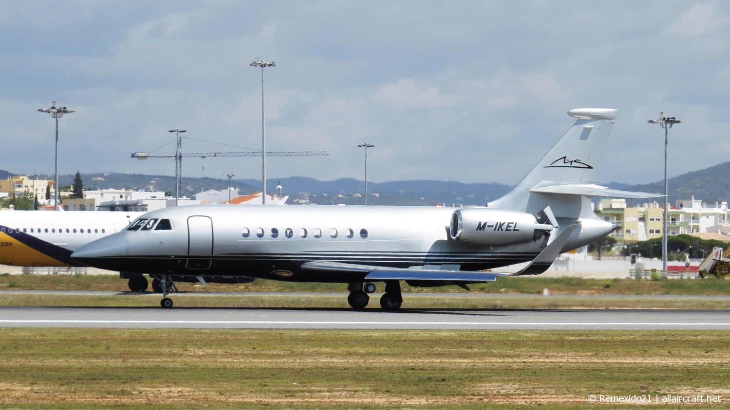 M-IKEL · Dassault Falcon 2000LX · (FAO / LPFR)