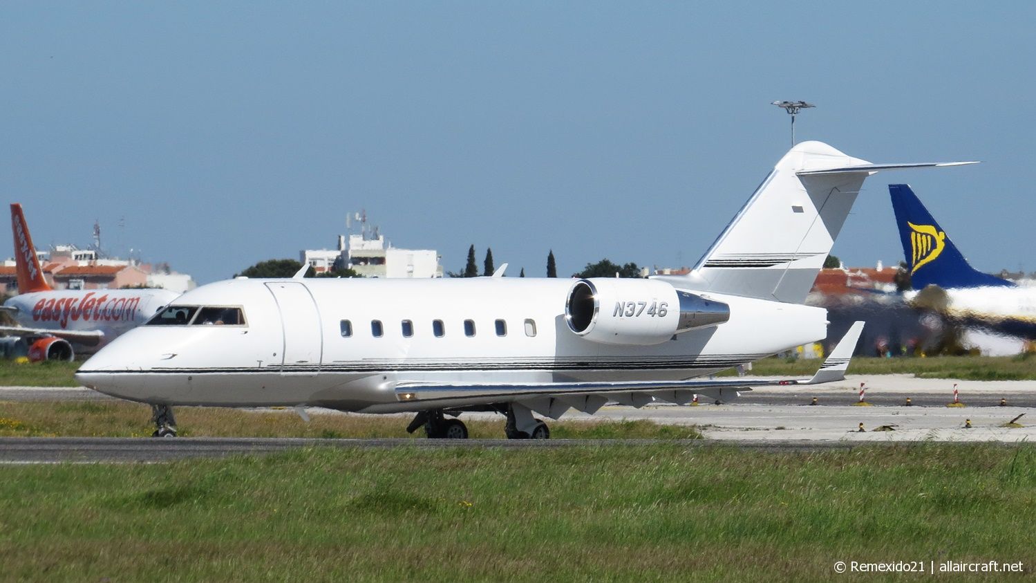 N3746 · Bombardier CL-600-2B16 Challenger 604 · (LIS / LPPT)