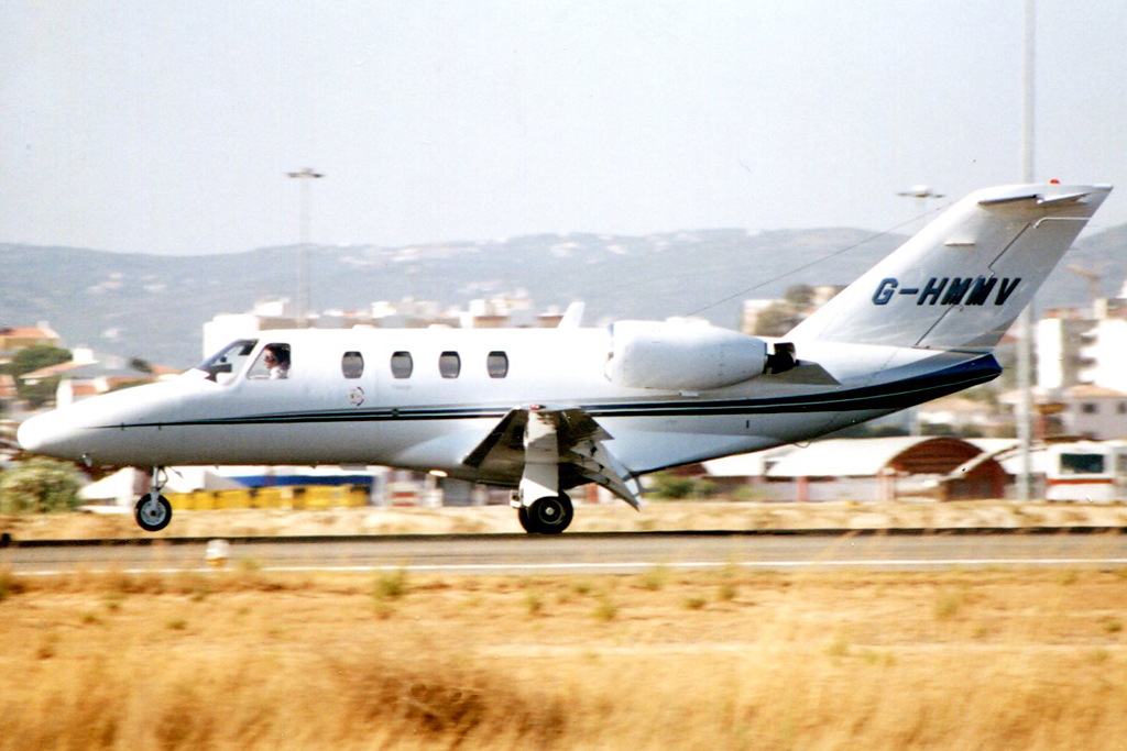 G-HMMV · Cessna 525 CitationJet · (FAO / LPFR)