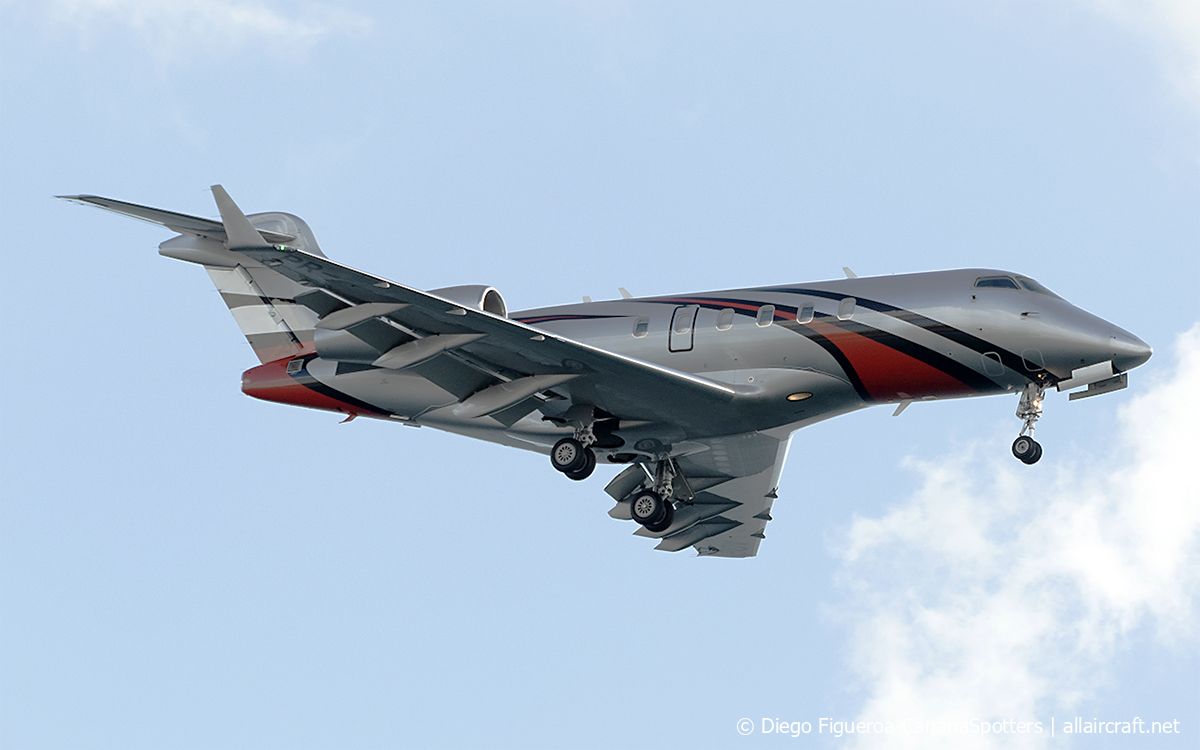 PR-ADB · Bombardier BD-100-1A10 Challenger 300 · (LPA / GCLP)