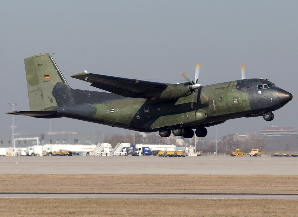 51+02 · Transall C-160D · (STR / EDDS)
