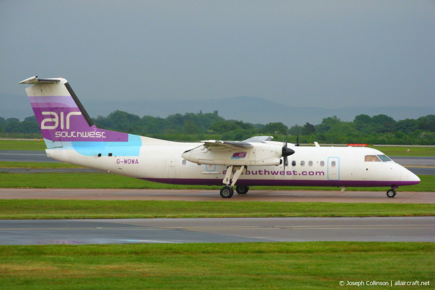 G-WOWA · Bombardier Dash 8-311 · (MAN / EGCC)
