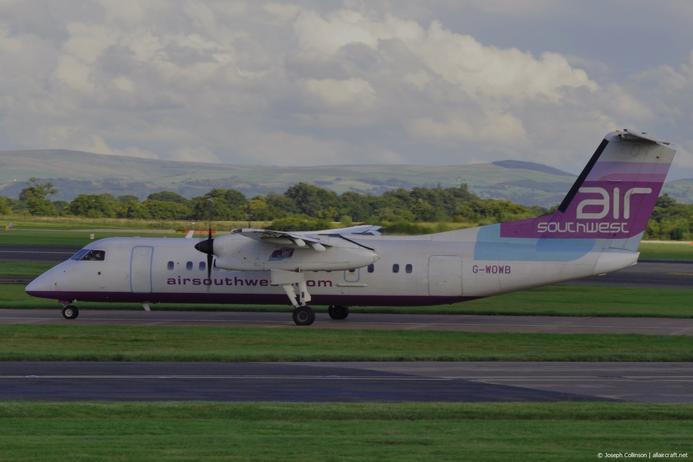 G-WOWB · Bombardier Dash 8-311 · (MAN / EGCC)