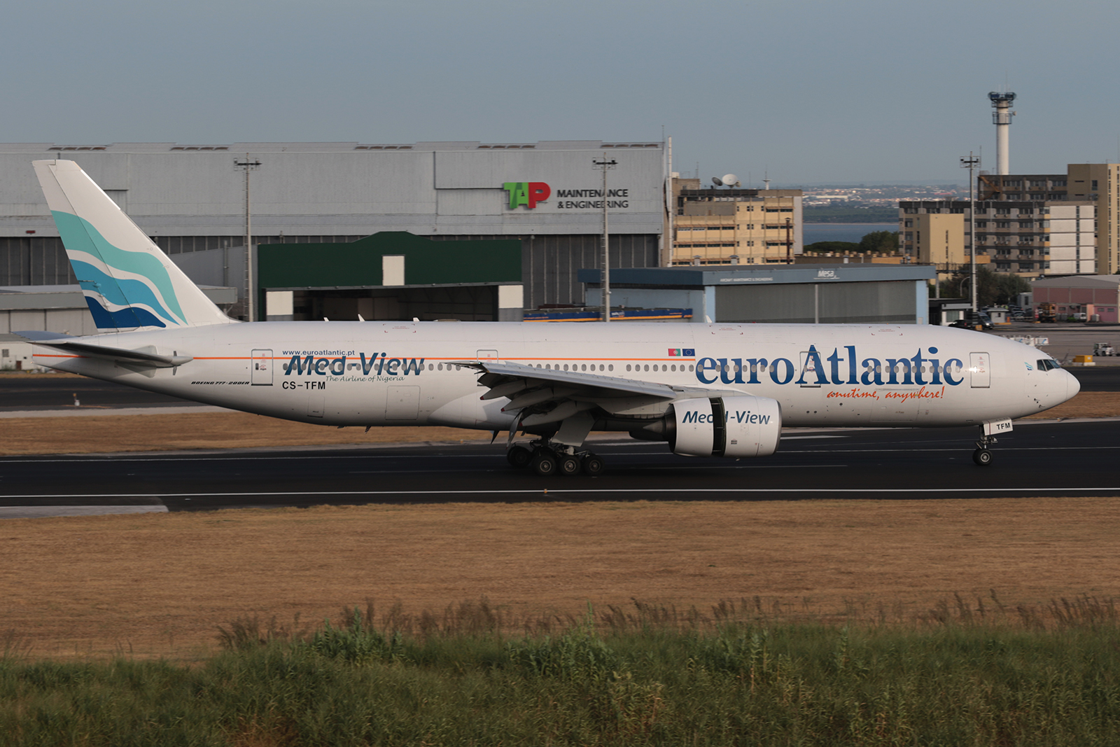 CS-TFM · Boeing 777-212/ER · (LIS / LPPT)