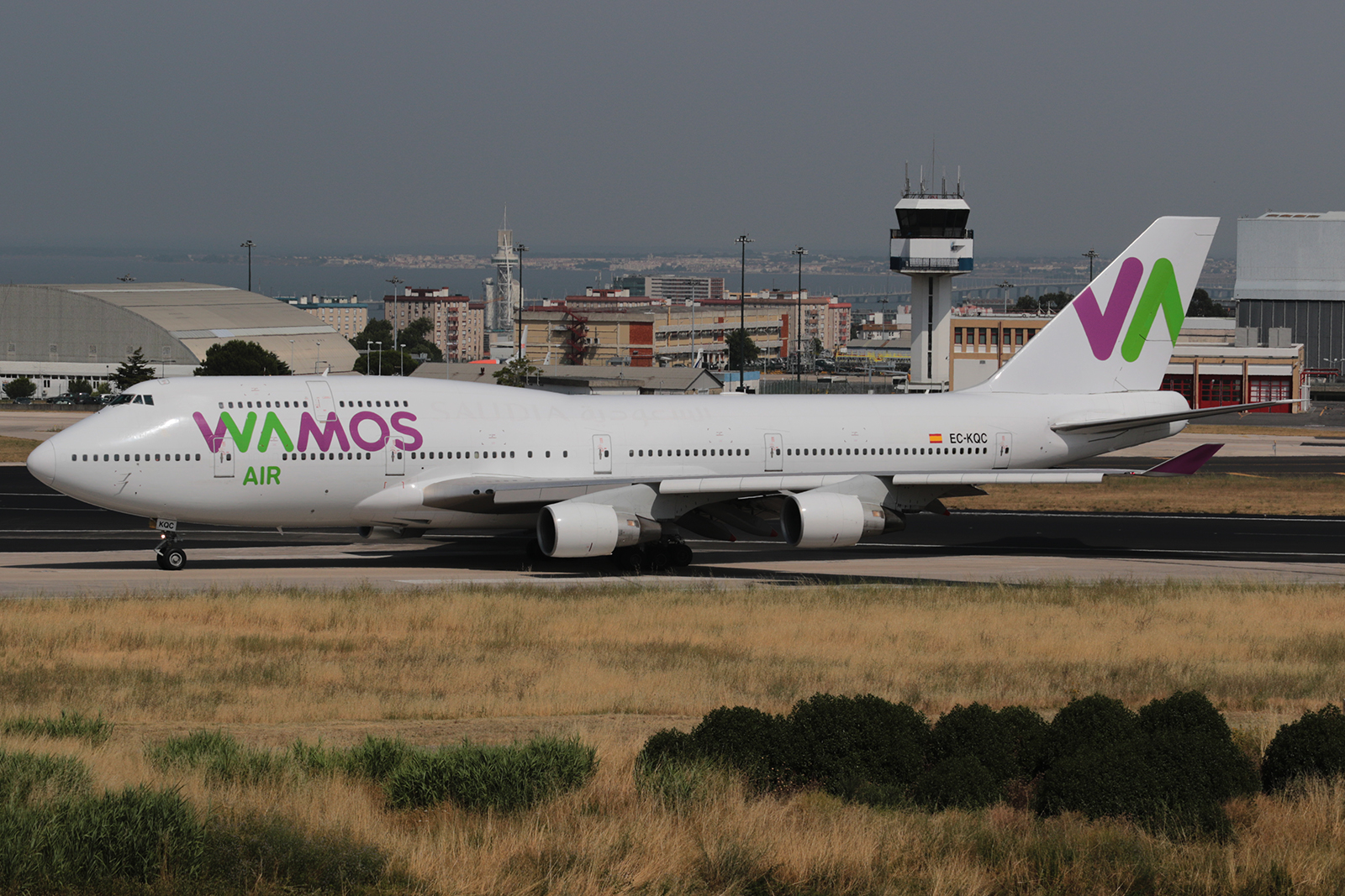 EC-KQC · Boeing 747-412 · (LIS / LPPT)