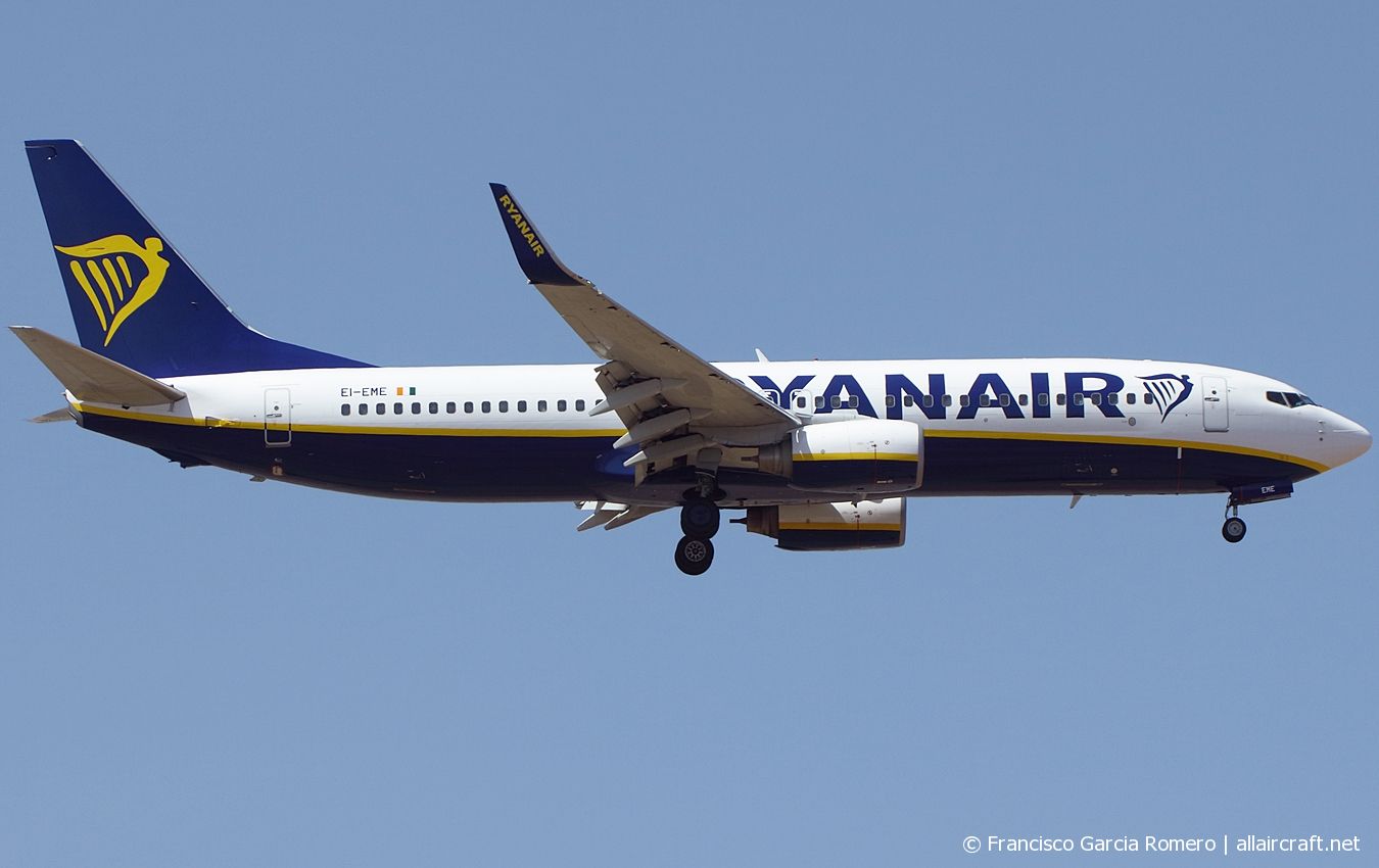 EI-EME · Boeing 737-8AS(WL) · (LPA / GCLP)