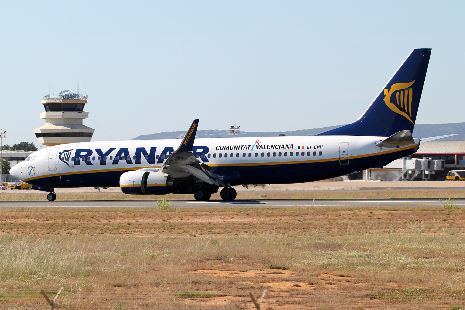 EI-EMH · Boeing 737-8AS(WL) · (FAO / LPFR)